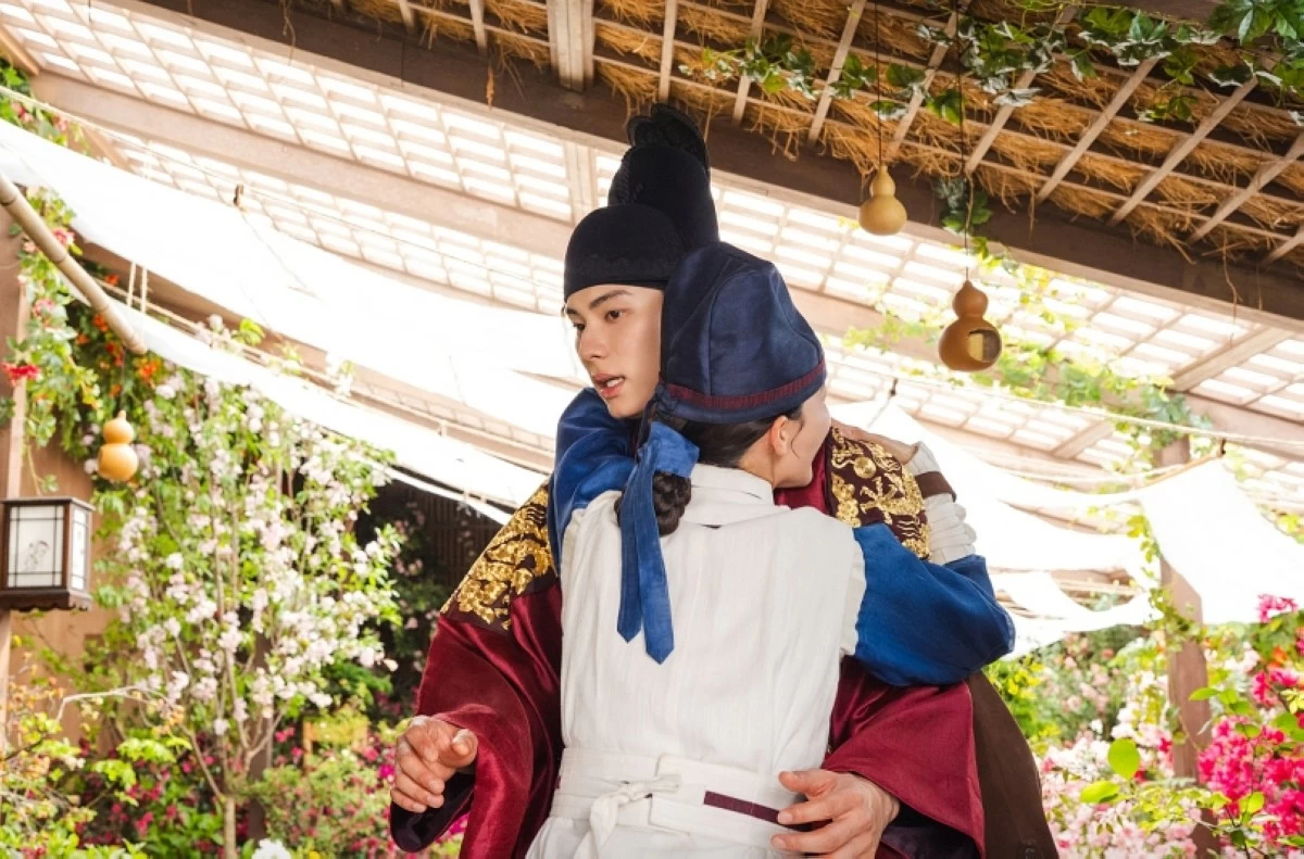 “Bon Appétit, Your Majesty