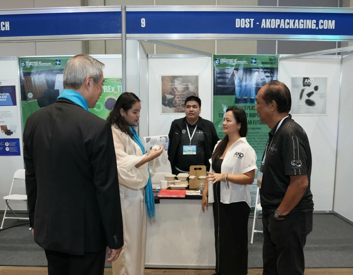 Mr. Hans Sy and Ms. Jessica Sy-Bell and visit the DOST-AKO Packaging booth at SUSTEX 2025, underscoring their support for innovative and sustainable packaging solutions.