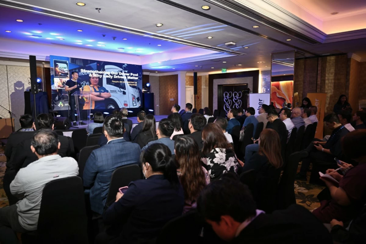 Mober Founder and CEO, Dennis Ng, addresses the audience during the 2nd World EV Day Forum Philippines 2025.