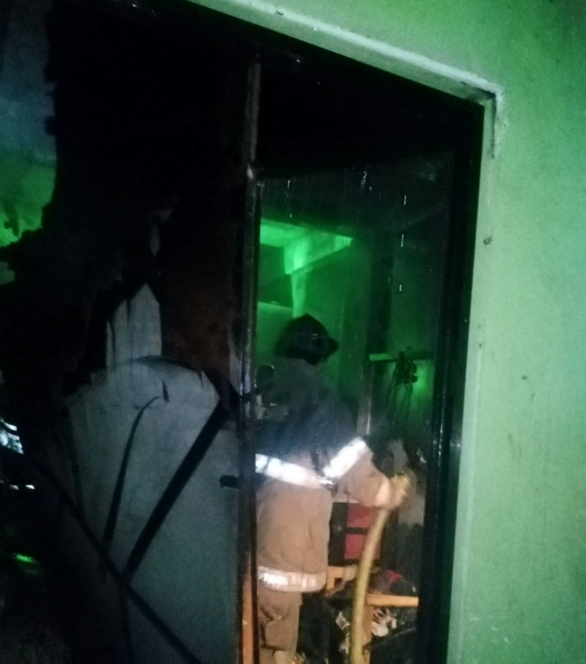 The fire in Barangay Bambang, Taguig on Sept. 11 (Photo from Pateros Downtown Fire and Rescue Volunteer's Facebook page) 