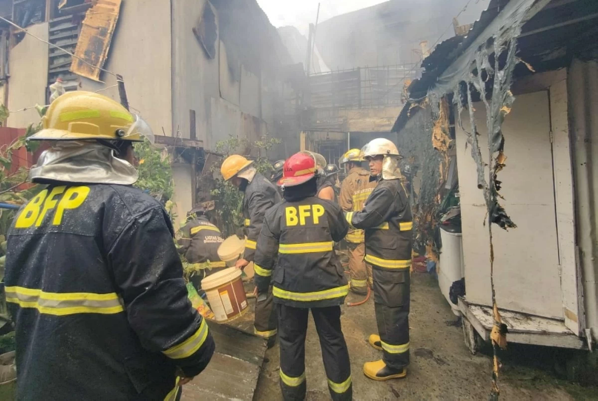 The fire in Barangay Ususan, Taguig on Sept. 11 (Photo from BFP Taguig's Facebook page) 