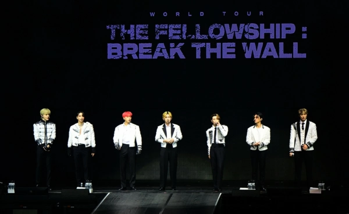 ATEEZ at their concert in Manila on Sept. 16, 2023 (Jonathan Hicap)