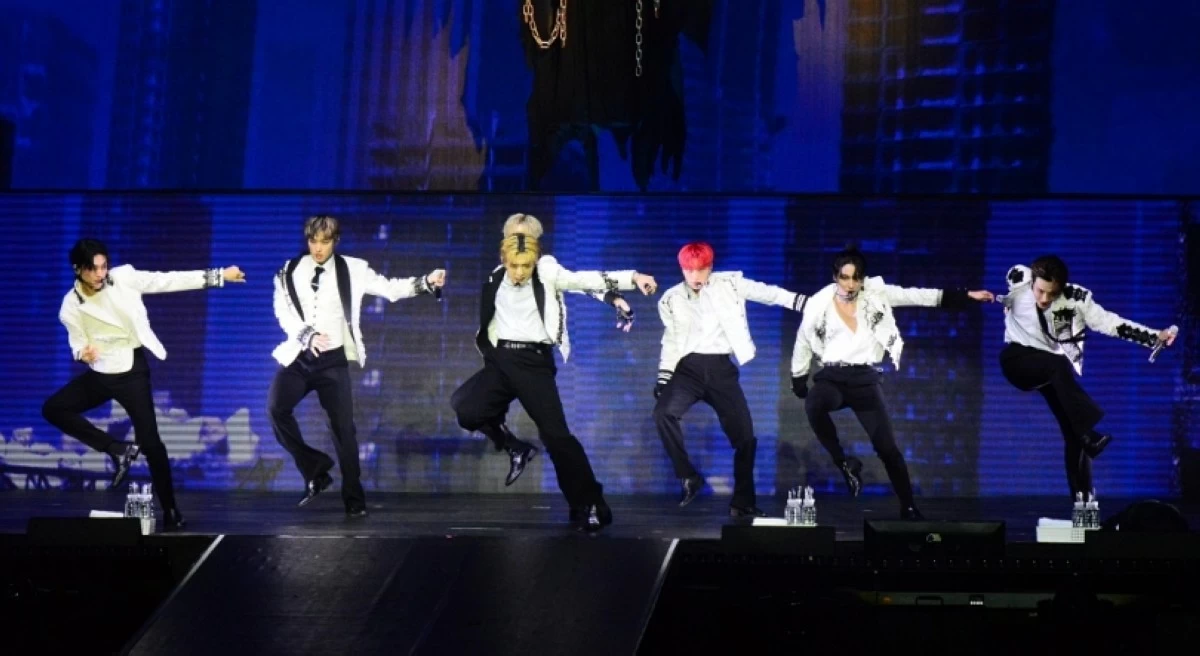 ATEEZ at their concert in Manila on Sept. 16, 2023 (Jonathan Hicap)