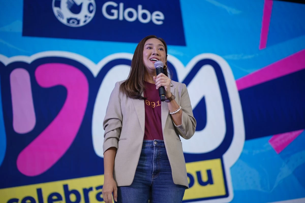  Globe Vice President and Head of Feel Valued Tribe Bianca Wong opens the G Day 2025 Media Launch, marking the 10th year of Globe’s annual celebration of customer loyalty and connection.
