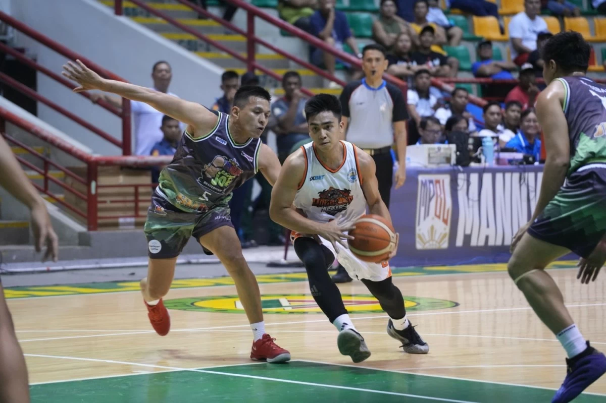 Diego Dario plays a key role for the Quezon Huskers. (MPBL)