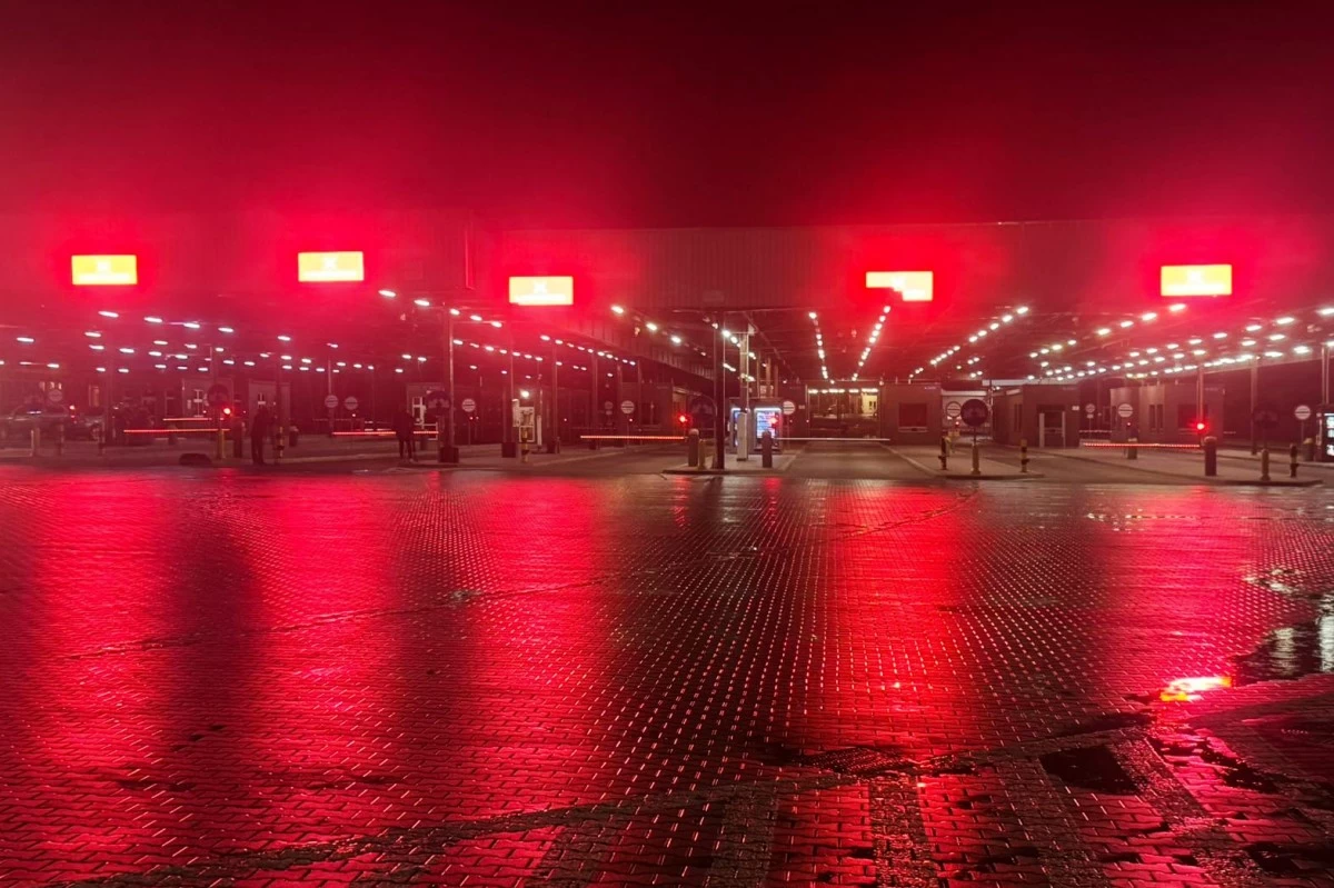 Closed Polish-Belarusian border crossing in Terespol, Poland, Friday, Sept. 12, 2025. (AP Photo/Rafal Niedzielski)