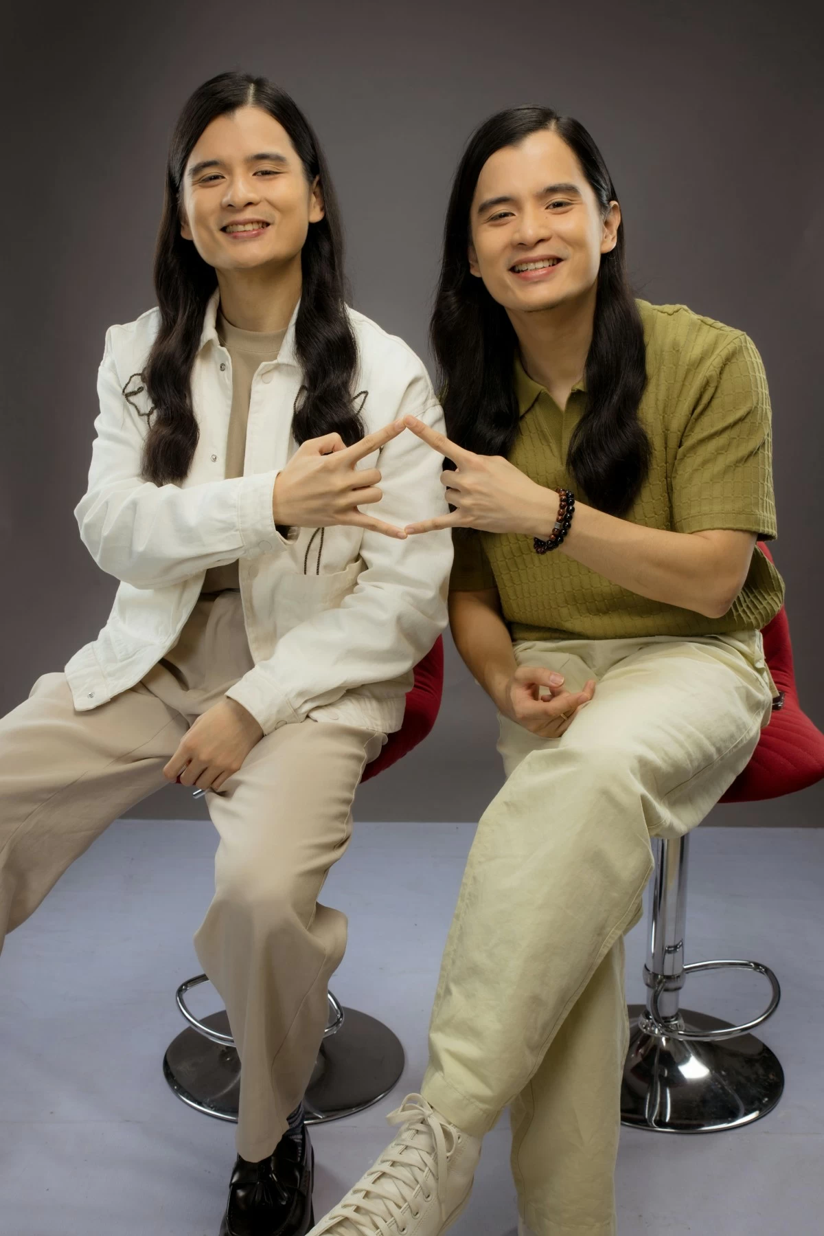 Twins Miguel and Paolo of Ben&Ben