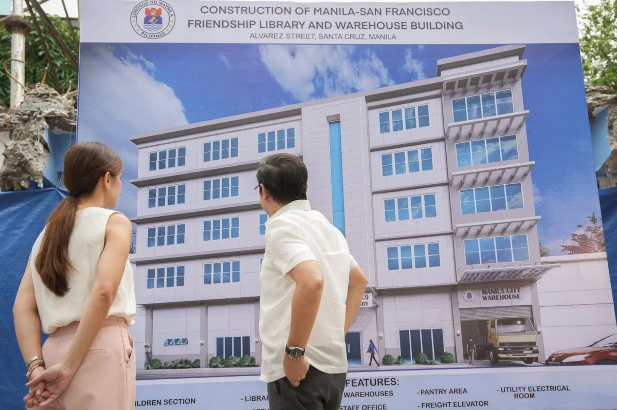 Left: Manila Vice Mayor Chi Atienza and Mayor Isko Moreno during the groundbreaking of the Manila City Library (Photo Courtesy of the Manila PIO) 