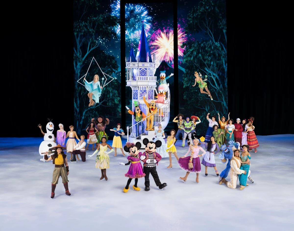 Follow Mickey, Minnie, Donald, Daisy, Goofy, and many more on an unforgettable journey to discover the Magic in the Stars at Disney On Ice!
