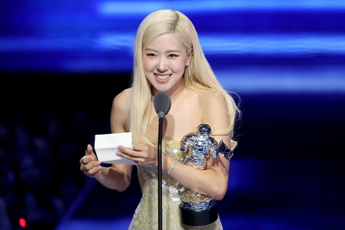 Rosé accepts the Song of the Year Award for 