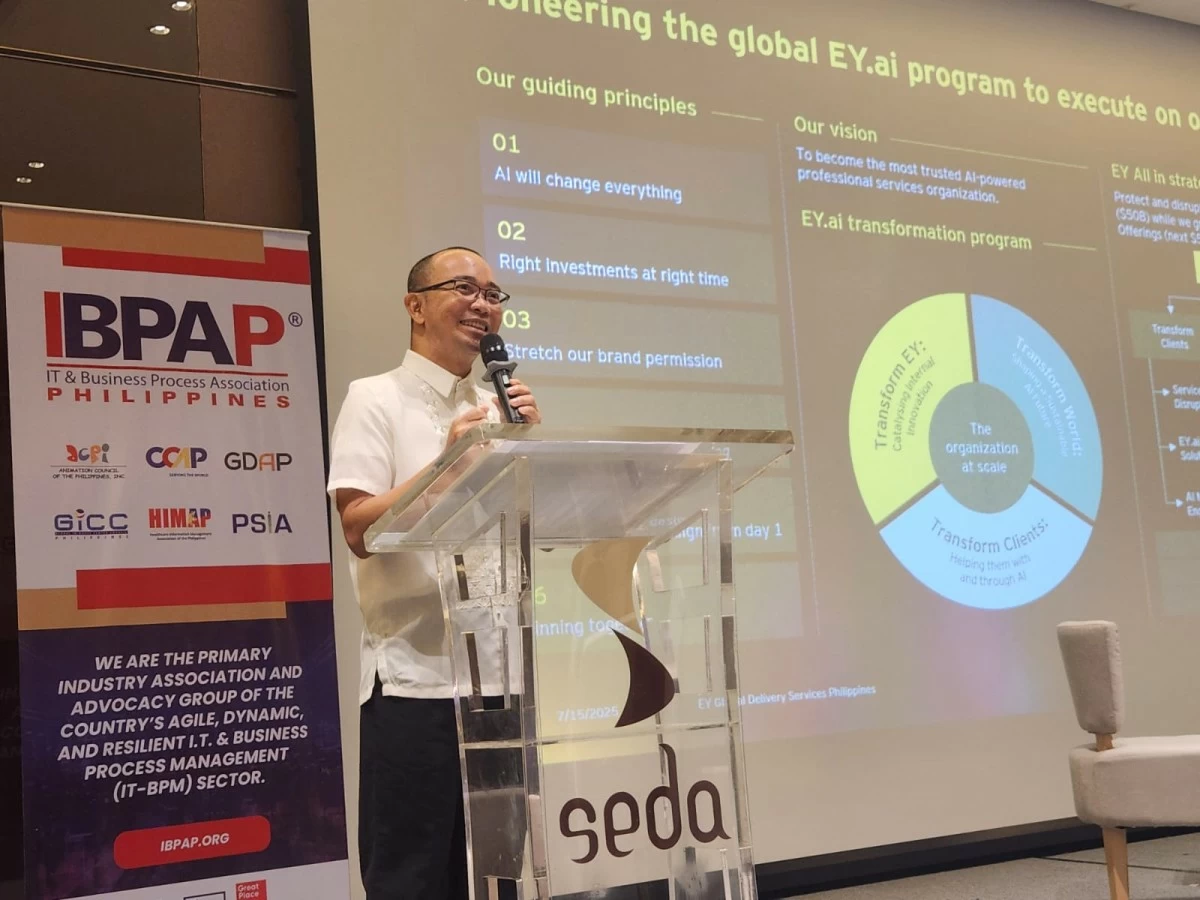 Dench Decino gives keynote speech at “Human-AI Collaboration as the Future of Work” forum.