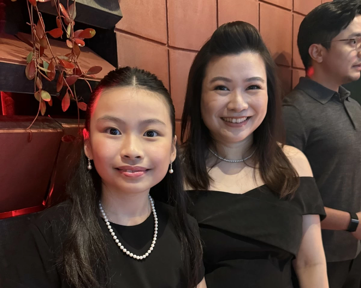 Bettina Hontiveros and her daughter