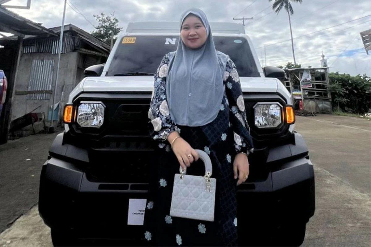 Toyota Tamaraw Utility Van owner, Sohaimah Noroden, got to meet Coco Martin at Toyota Cagayan de Oro.
