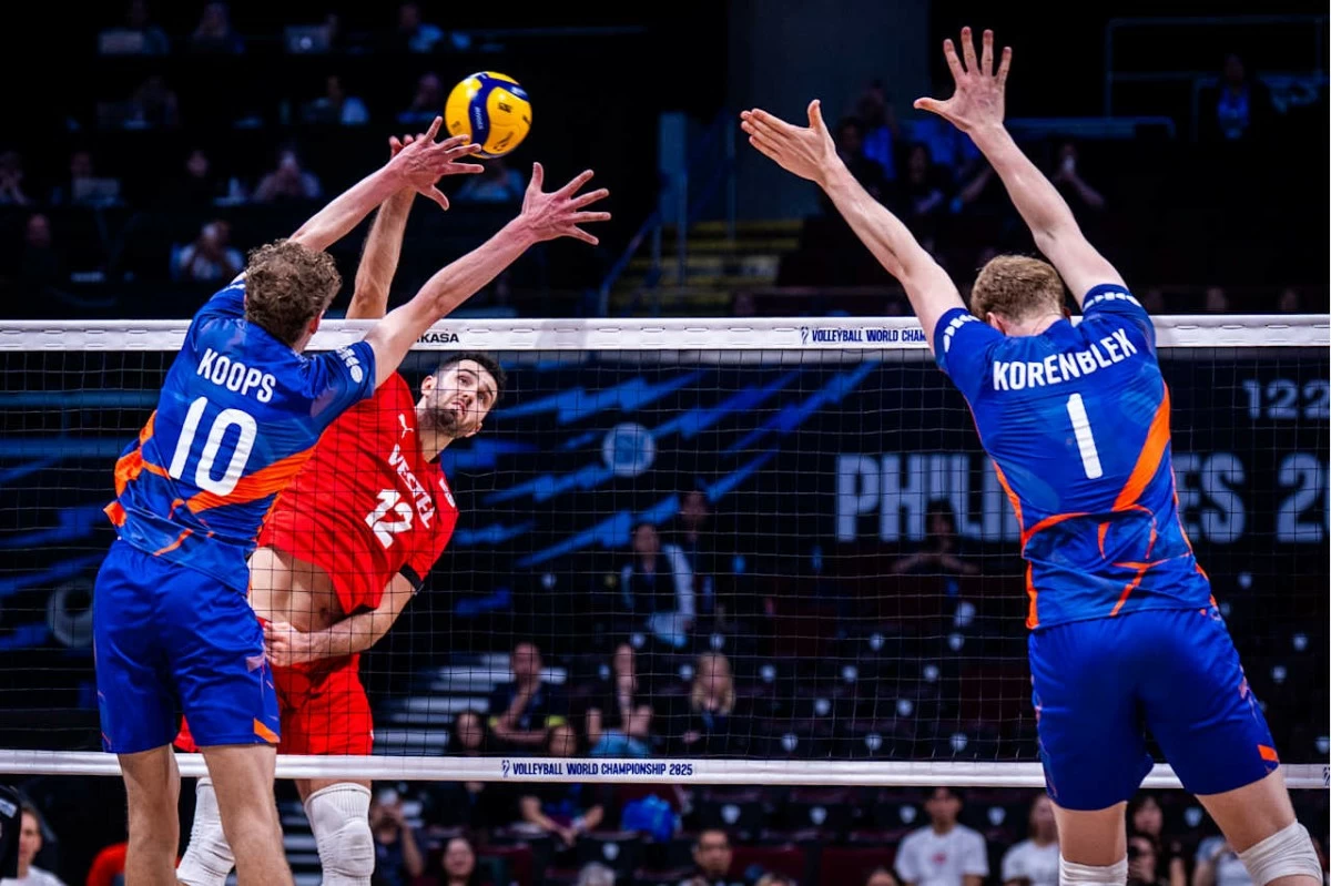 Adis Lagumdzija banners Turkey against Netherlands. (Volleyball World)