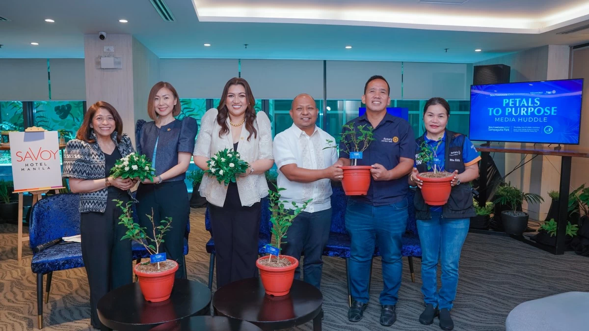From left: Eden Decano, Megaworld Hotels & Resorts’ Director of Finance and Sustainability Lead, Charlene Go-Co, Head of Marketing Innovations at MHR, Cleofe Albiso, Managing Director at MHR; Dante Cerrer, Regional Township Director for Estate Management at GERI; and Serge Igonia, representing both the San Pedro Laguna community, and the Rotary Club of Biñan President Edith Almendrala.