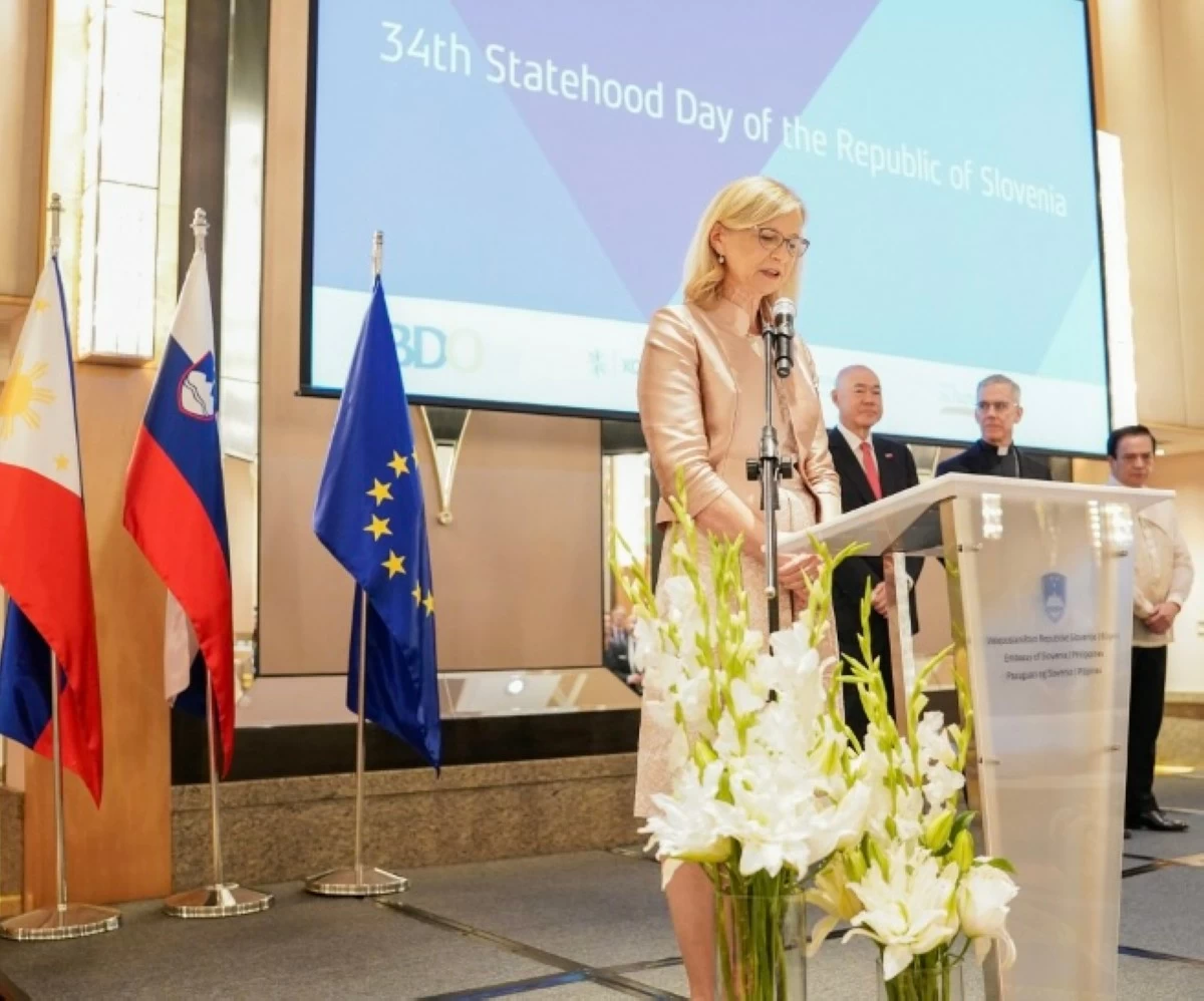 
Ambassador H.E. Smiljana Knez of the Republic of Slovenia delivers a heartfelt welcome message during Slovenia’s 34th Statehood Day celebration in Manila
