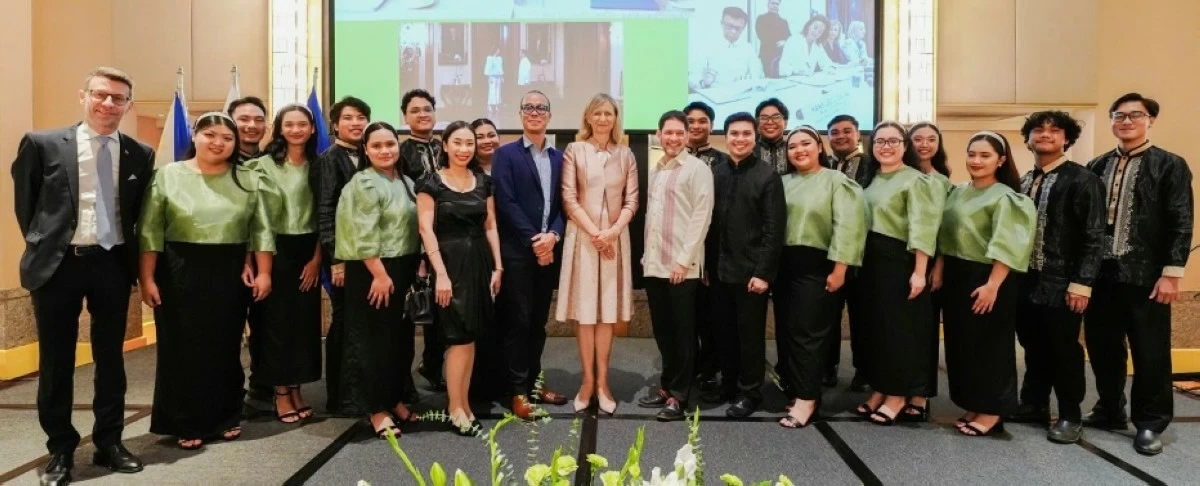 Ambassador H.E. Smiljana Knez and Slovenian Embassy officials share a joyful moment with the Far Eastern University Chorale, whose stirring performance of Zdravljica highlighted Slovenia’s 34th Statehood Day celebration 