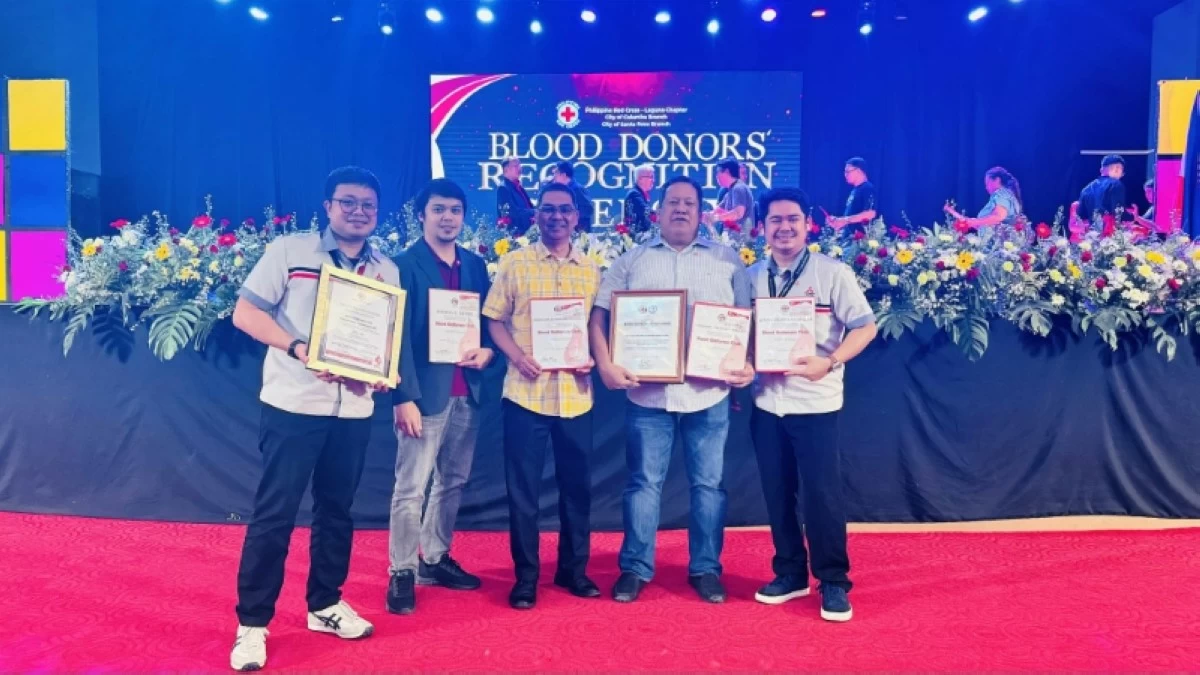 From left: MMPC Manufacturing Assistant Manager, Von Karlo Divinagracia; with MMPC employees Galloners Awardees, Kevin Reglos; Gerardo Yamsuan; Dominador Advincula Jr.; and Joselle Memije.