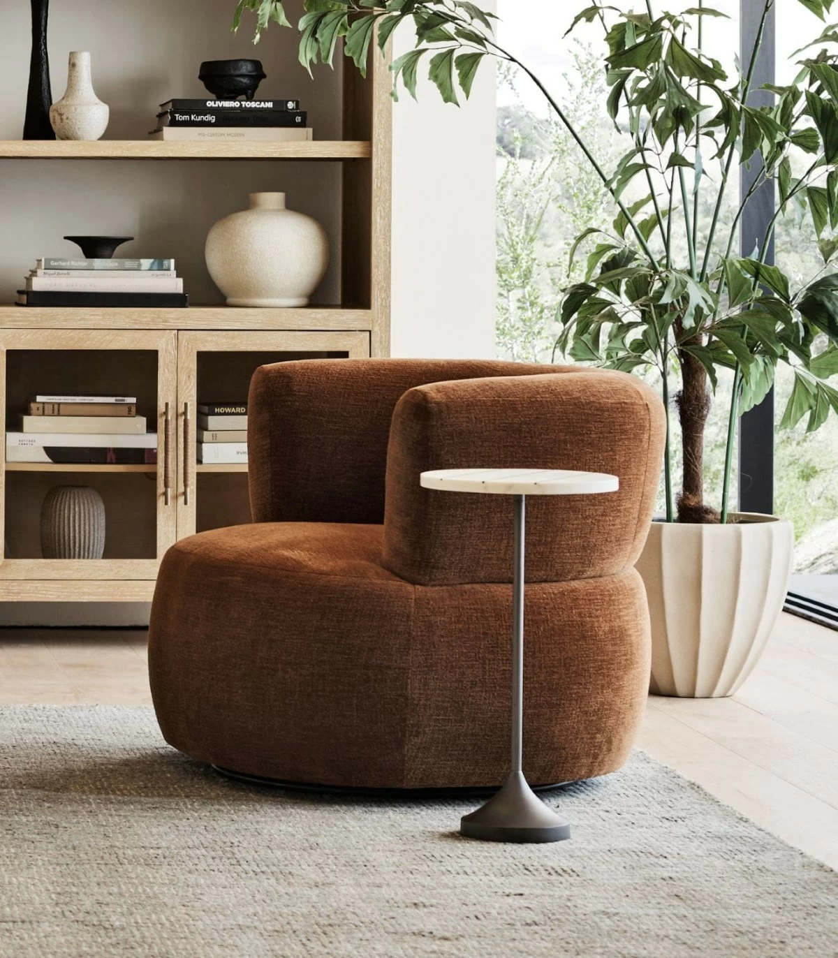 A little bit modern, a little bit vintage. Margaux's voluminous design beckons a cozy retreat with its bold curves and generously padded cushioning.
