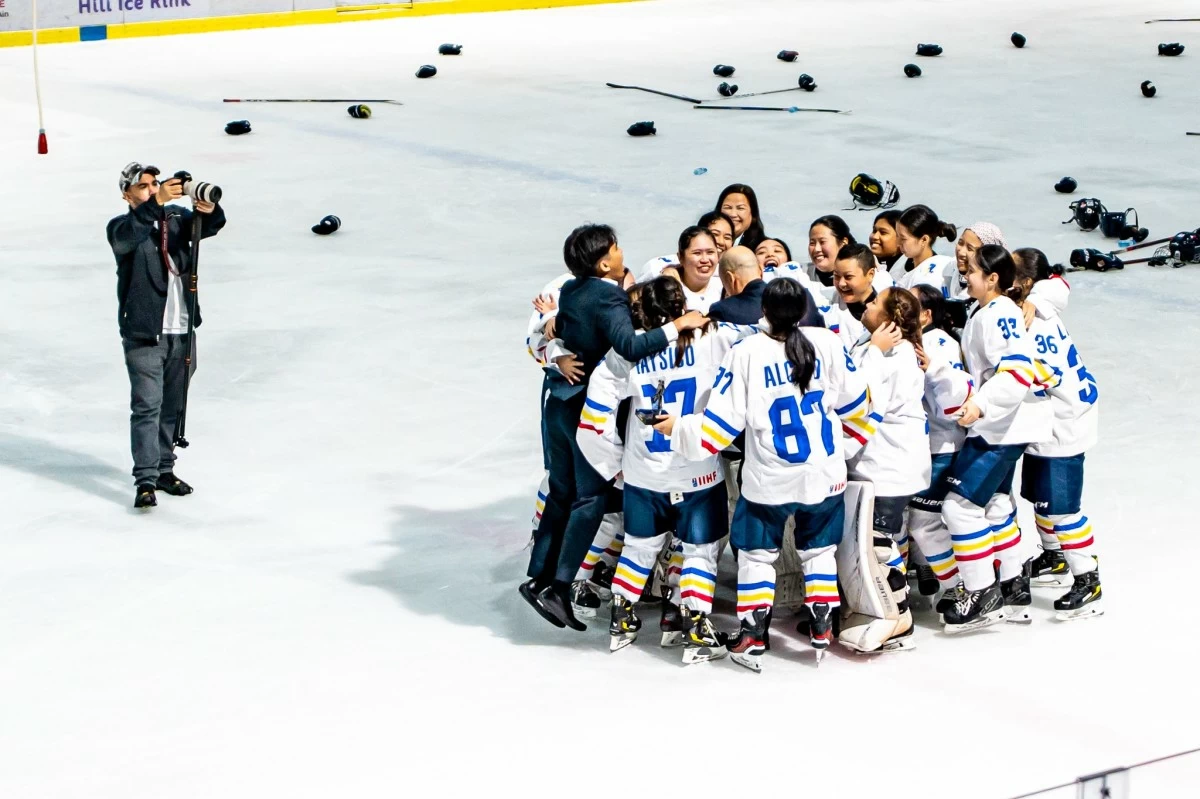 The Philippine Women’s Ice Hockey Team proudly emerged as champions at the 2025 IIHF Women’s Asia Cup in Al Ain, United Arab Emirates—a milestone win that highlights the country’s growing strength in winter sports.
