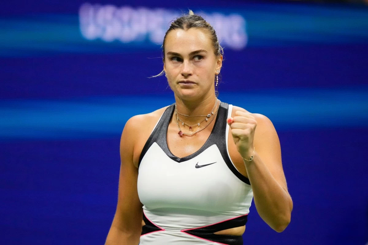 Aryna Sabalenka, of Belarus, reacts against Amanda Anisimova, of the United States, during the women's finals of the U.S. Open tennis championships, Saturday, Sept. 6, 2025, in New York. (AP Photo/Yuki Iwamura)