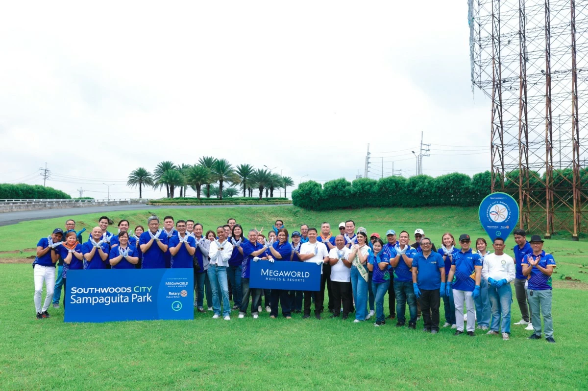 Megaworld Hotels & Resorts led by its Managing Director, Cleofe Albiso, in partnership with Estate Management & Development of Megaworld Corporation represented by its head, Don Earl Caagbay, and Dante Cerrer, Regional Township Director for Estate Management, as well as Global Estate Resorts, Inc. and Rotary Club of Biñan, Laguna sowed seedlings in MHR’s first Sampaguita Park in Southwoods City.

