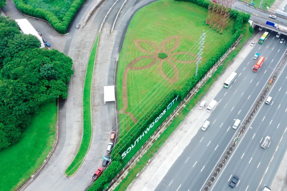 The Sampaguita Park will provide livelihood opportunities for local farmers, with the Rotary Club of Biñan, headed by Edith Almendrala, spearheading the community partnerships.
