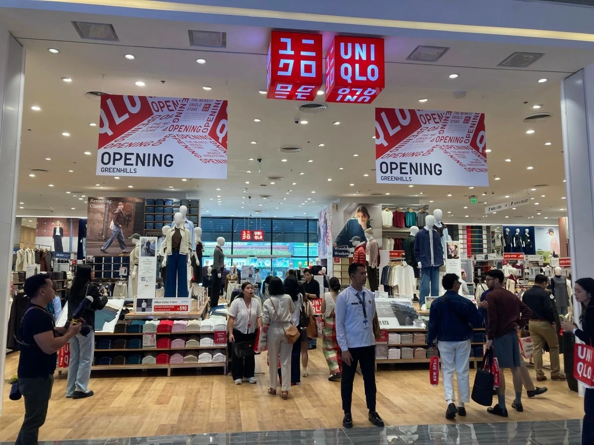 NOW OPEN Shoppers can now enjoy browsing through the 80th branch nationwide of Uniqlo at the GH Mall in San Juan.
