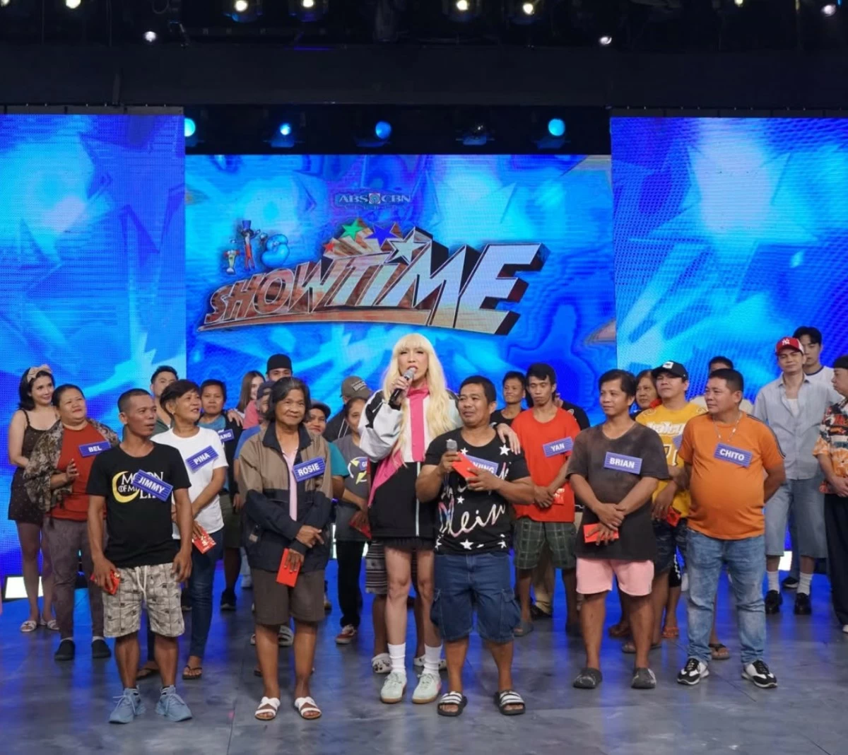 Vice Ganda with kariton vendors