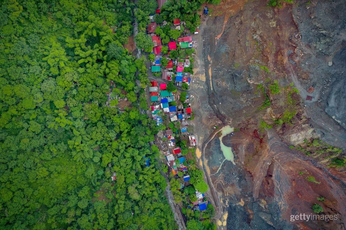 Aerial image of Sierra Madre. Image by Ezra Acayan