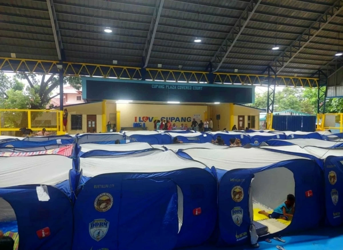 An evacuation center in Barangay Cupang, Muntinlupa on Sept. 26 (Photo from the Muntinlupa City government)