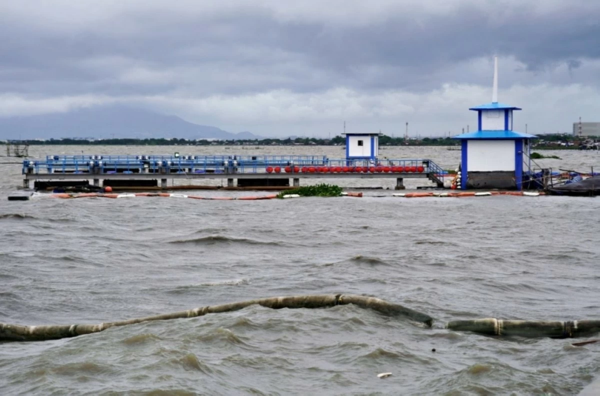 A Laguna Lake area in Muntinlupa on Sept. 26 (Photo from Mayor Biazon's Facebook account) 