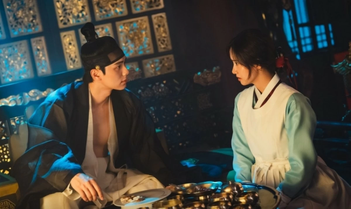 “Bon Appétit, Your Majesty” (tvN)