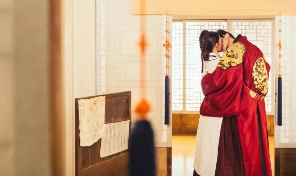 “Bon Appétit, Your Majesty” (tvN)