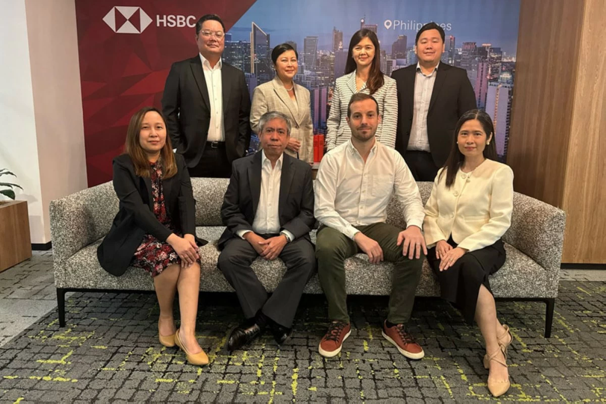 HSBC Philippines Markets and Securities Services team led by Corrie Purisima.