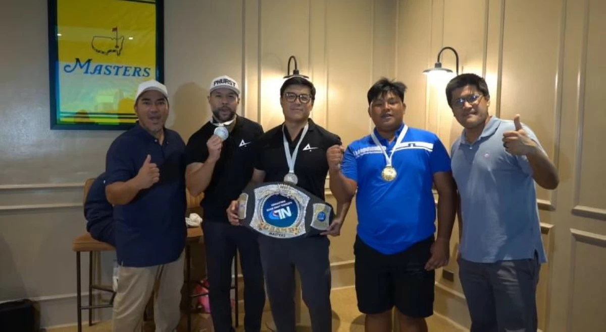 Organizer Jesse Guerro (extreme left) with Team Alpha Sports during the qualifers