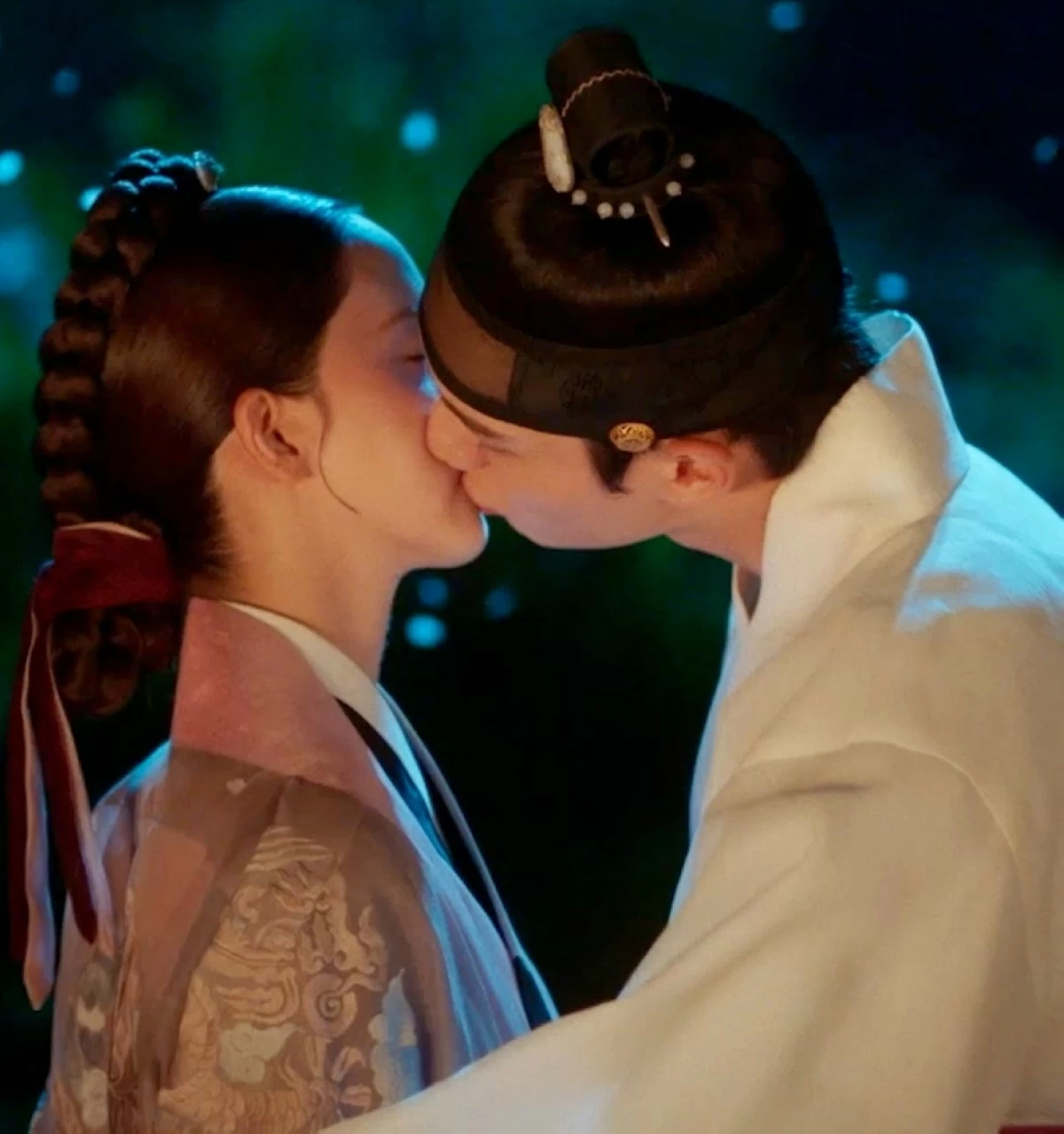 Lee Chae-min and Yoona in 