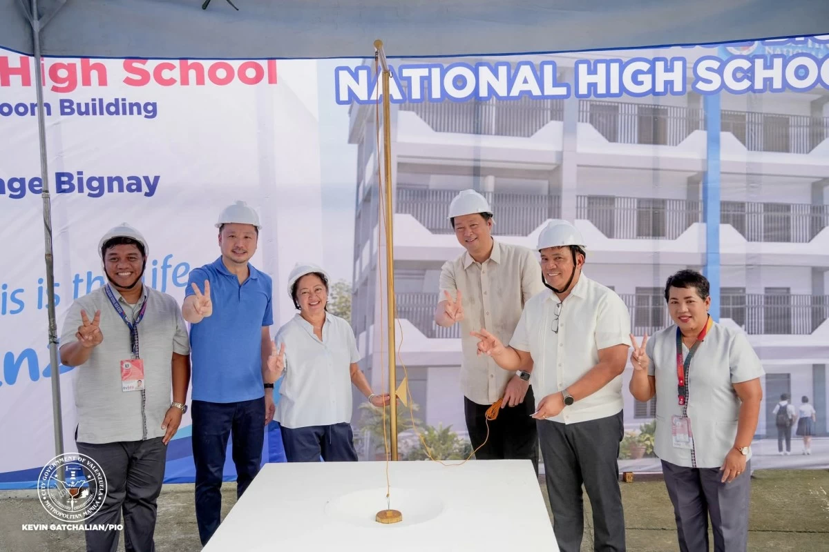 Mayor Weslie “Wes” Gatchalian, First Lady Liza Araneta-Marcos, District 1 Rep. Kenneth Gatchalian lead the groundbreaking ceremony for two new four-storey buildings in Disiplina Village on Tuesday, Sept. 30. (Photo from Valenzuela LGU)