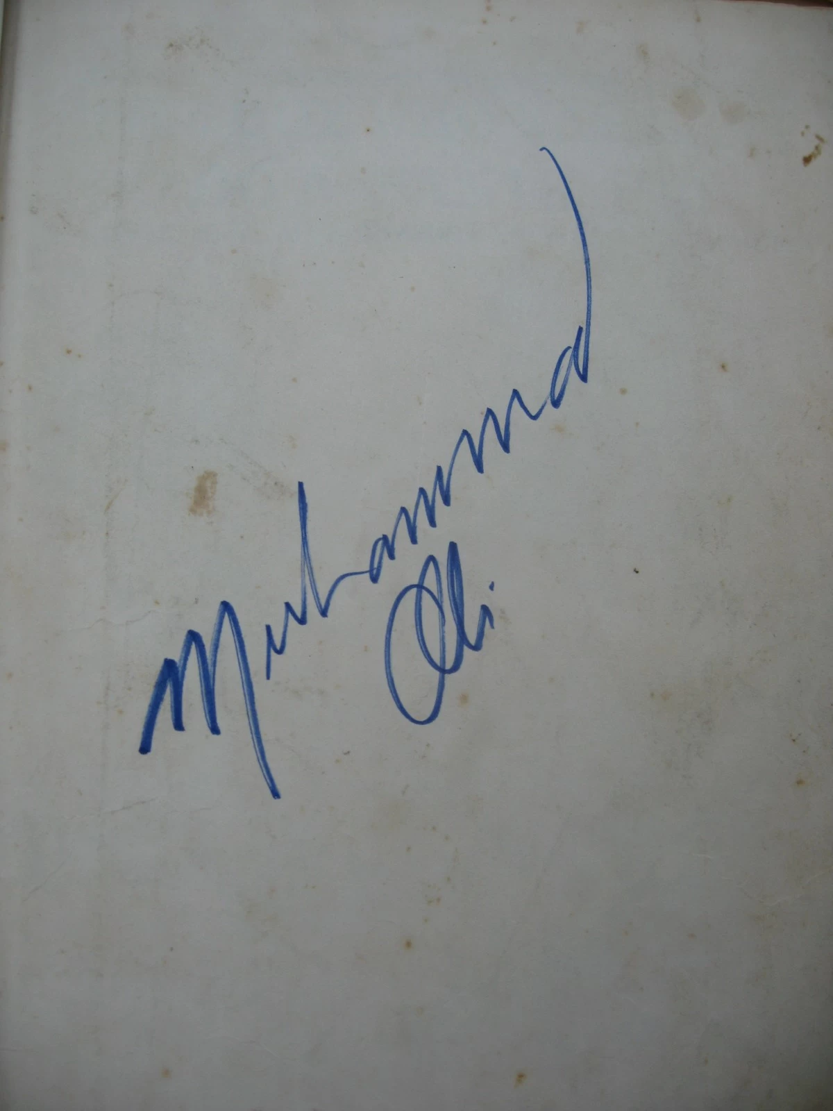 THE AUTOGRAPH of Muhammad Ali