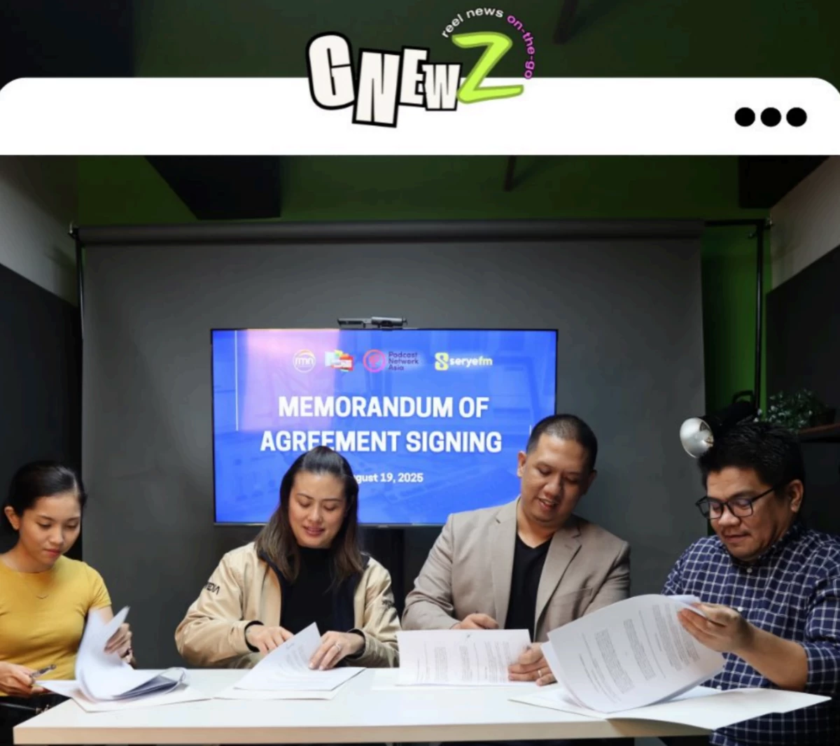 Present at the signing were: Ivy Barnachea, COO of PNA; Ron Baetiong, CEO of PNA; Erika Canoy-Sanchez, EVP & COO of RMN-MMV; and Tristan Nacino, Innovations Director & Head of Business Development at RMN-MMV.