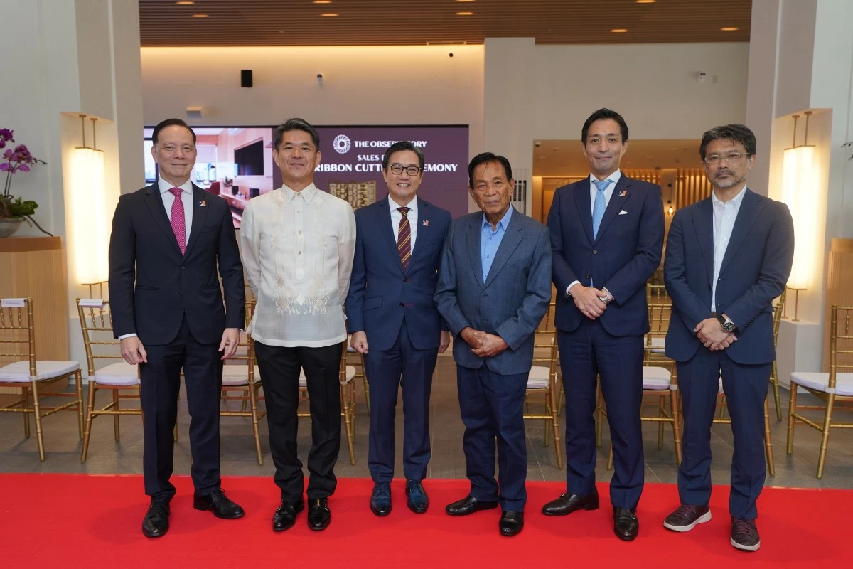 Thomas Mirasol, Federal Land NRE Global, Inc. (FNG) president; Ambassador Endo Kazuya of the Embassy of Japan; Alfred Ty, Federal Land and FNG chairman; former Mandaluyong Mayor Benjamin Abalos Sr.; Yusuke Hirano, FNG vice chairman; and Tomohiro Fukuda, Nikken Sekkei general manager.