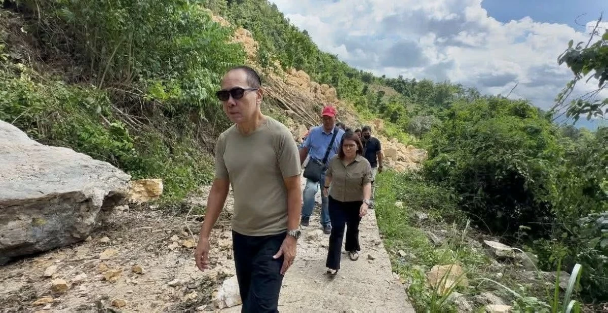 Landslide triggered by 6.9 quake displaces 15 in Danao City