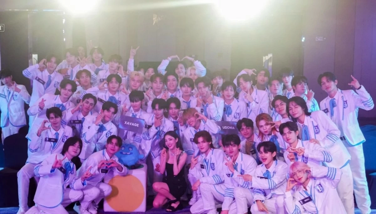 Sandara Park with the contestants of “Be the NEXT: 9 Dreamers” (Instagram/bethenext_ofc)