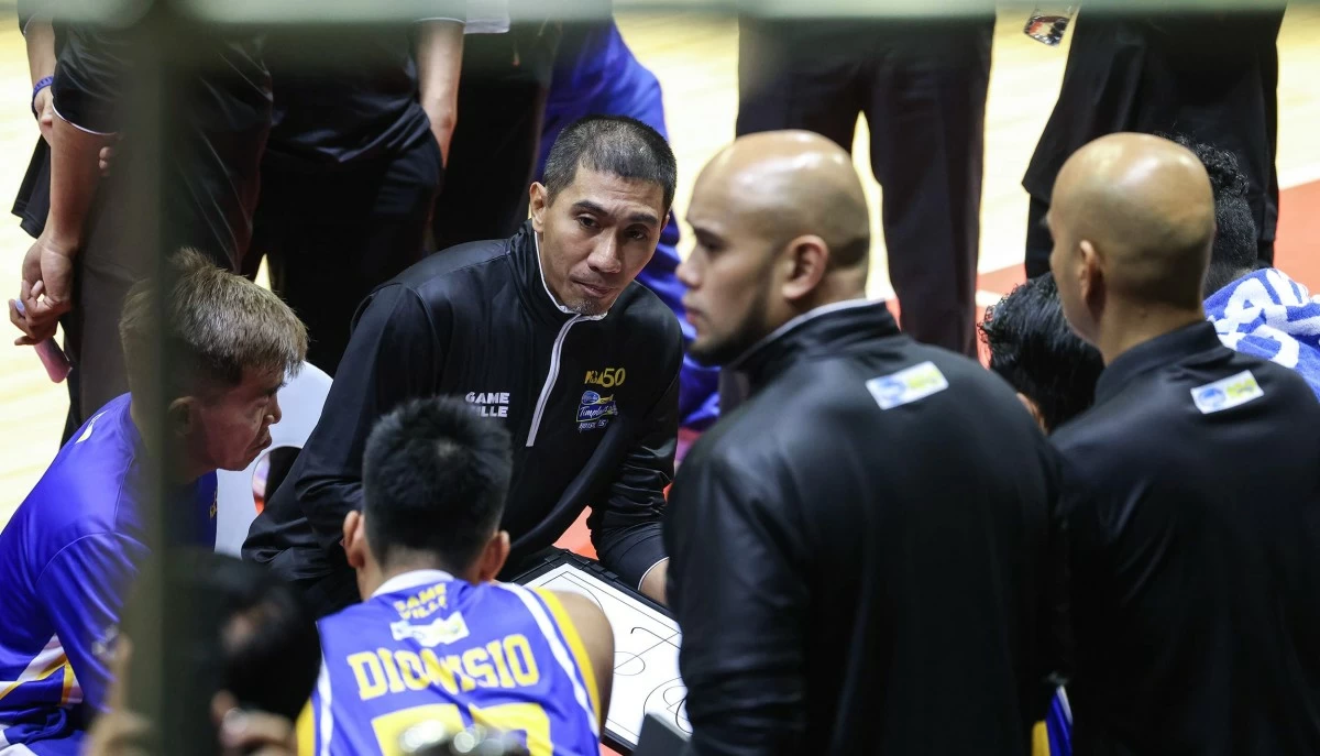 LA Tenorio makes his PBA coaching debut with Magnolia. (PBA Images)
