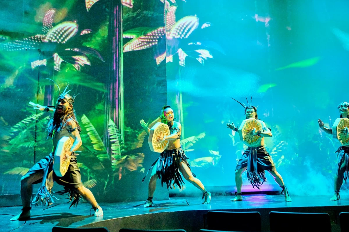 Karera at Sandcastle Show