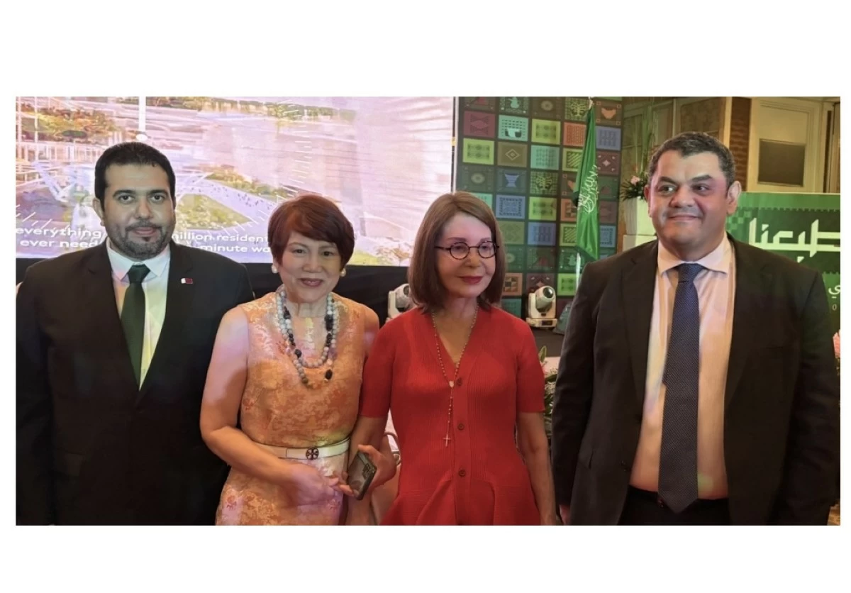 Ambassador Ahmed Saad N. A. Al-Homidi of the Embassy of Qatar, Anagine Guevarra, Angola Consul Helen Ong, and Ambassador Nader Nabil Zaki of the Embassy of Egypt
