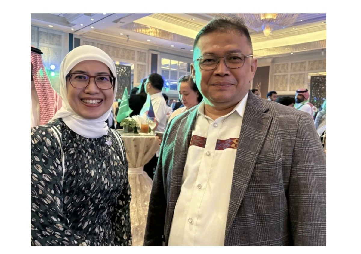 Ambassador Megawati Manan of the Embassy of Brunei with Deputy Director Dimnatang M. Radia of Philippine Trade Training Center (PTTC)
