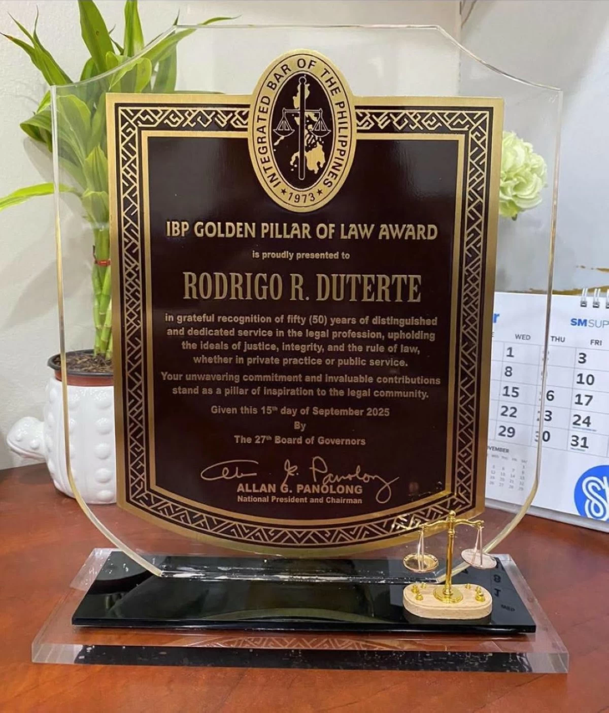 IBP bestows Golden Pillar of Law Award to FPRRD