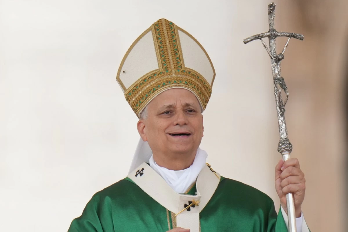 Pope Leo XIV presides over a Mass for the Jubilee of Migrants and Missionaries in St. Peter's Square at the Vatican, Sunday, Oct. 5, 2025. (AP Photo/Alessandra Tarantino)