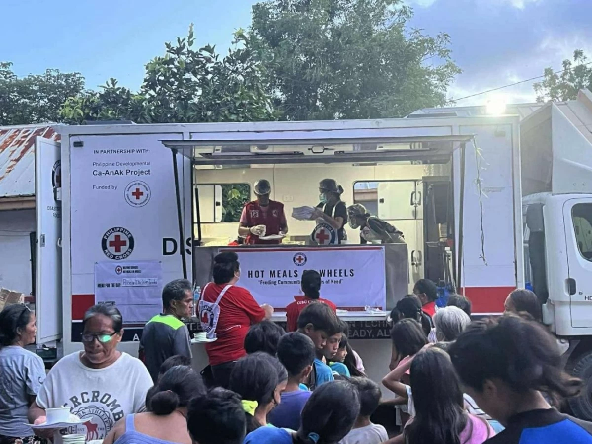 PRC responders work around the clock to deliver life-saving assistance—medical care, food, water, and shelter—to earthquake-hit communities in Cebu.(Photo from PH Red Cross) 